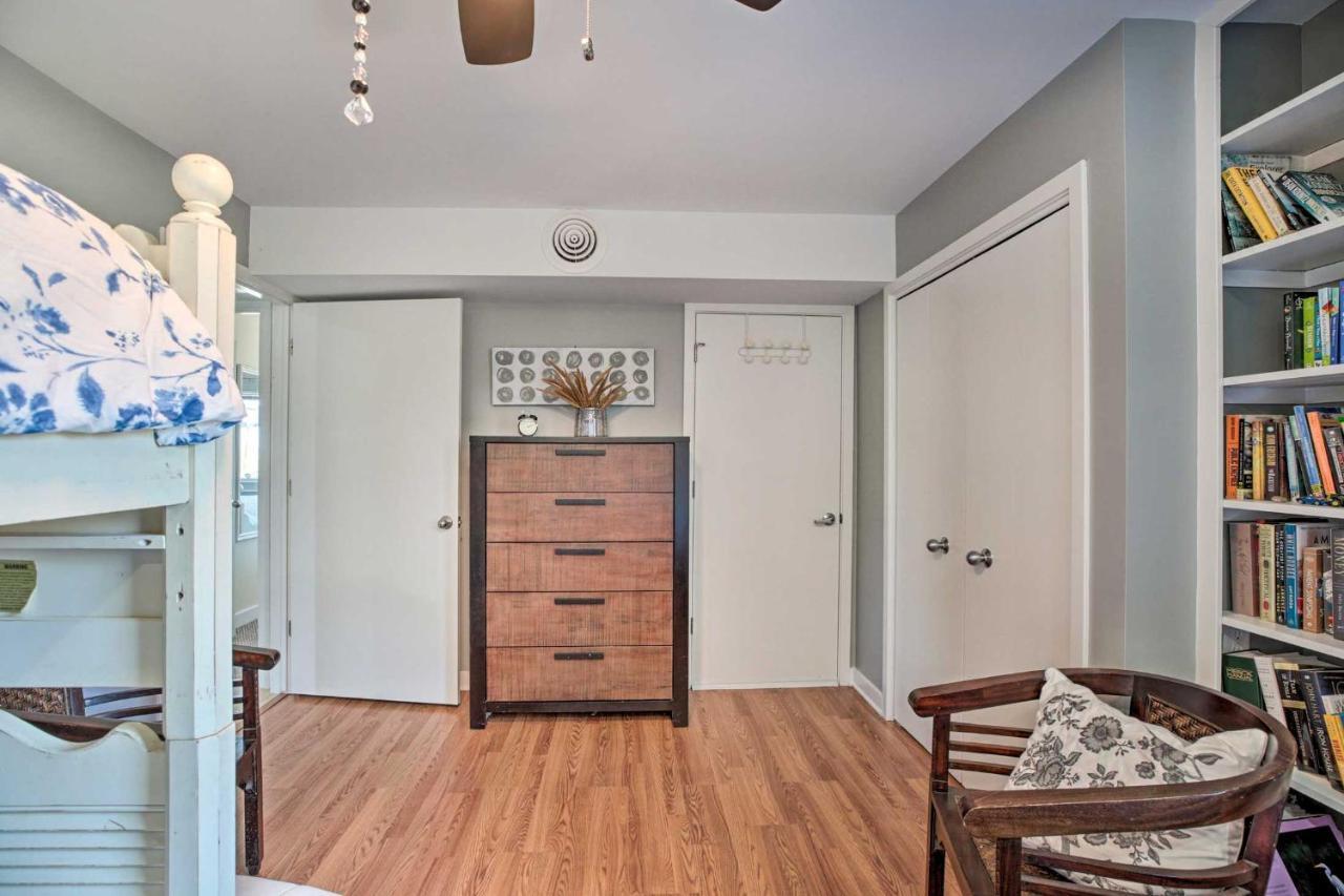 Lakefront Family Retreat With Grill Steps To Beach! Gary Εξωτερικό φωτογραφία