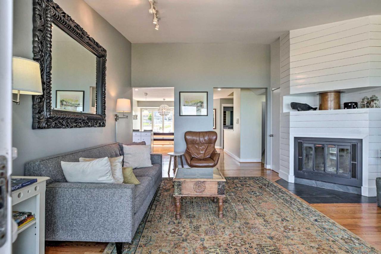 Lakefront Family Retreat With Grill Steps To Beach! Gary Εξωτερικό φωτογραφία