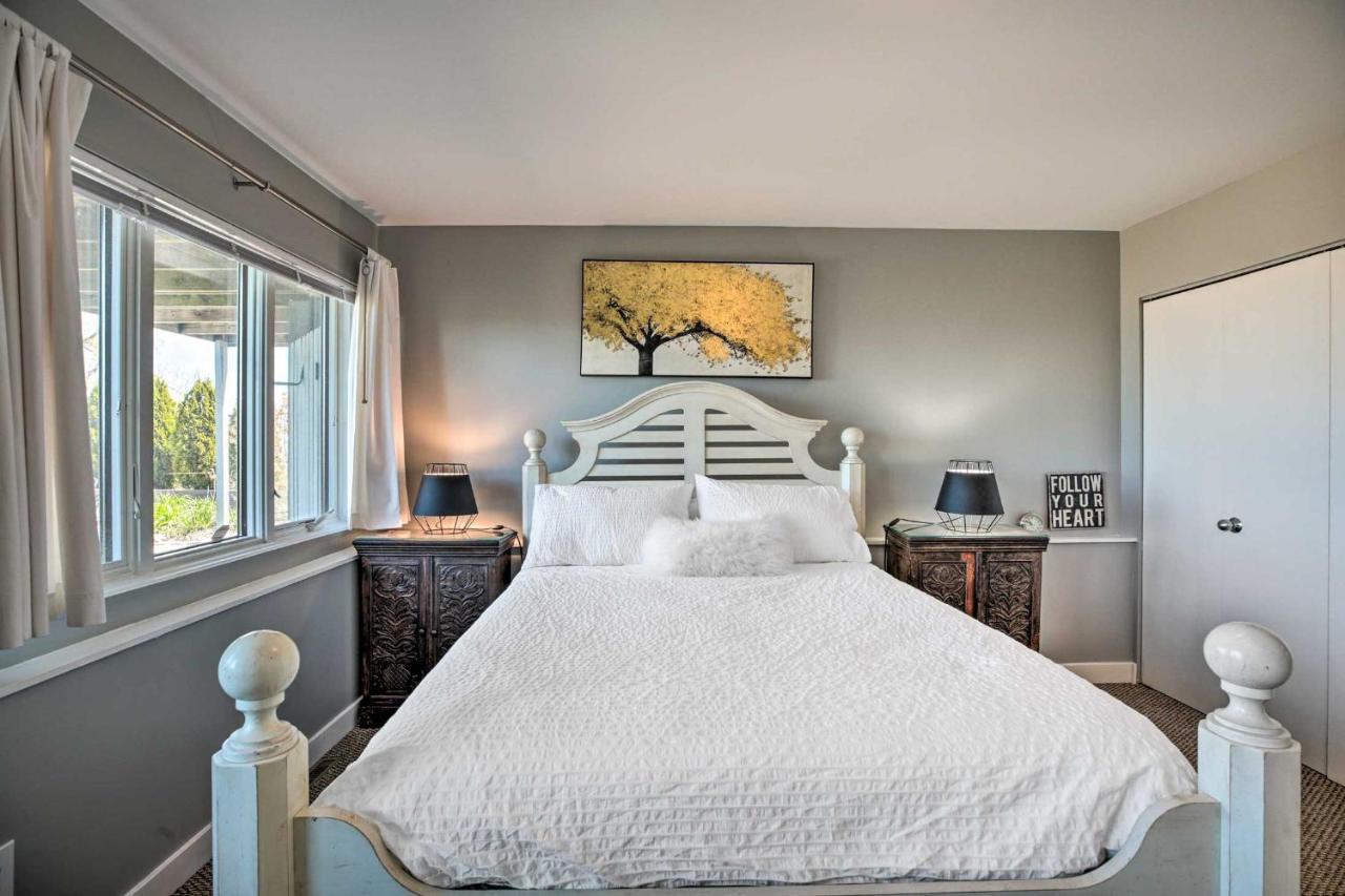 Lakefront Family Retreat With Grill Steps To Beach! Gary Εξωτερικό φωτογραφία