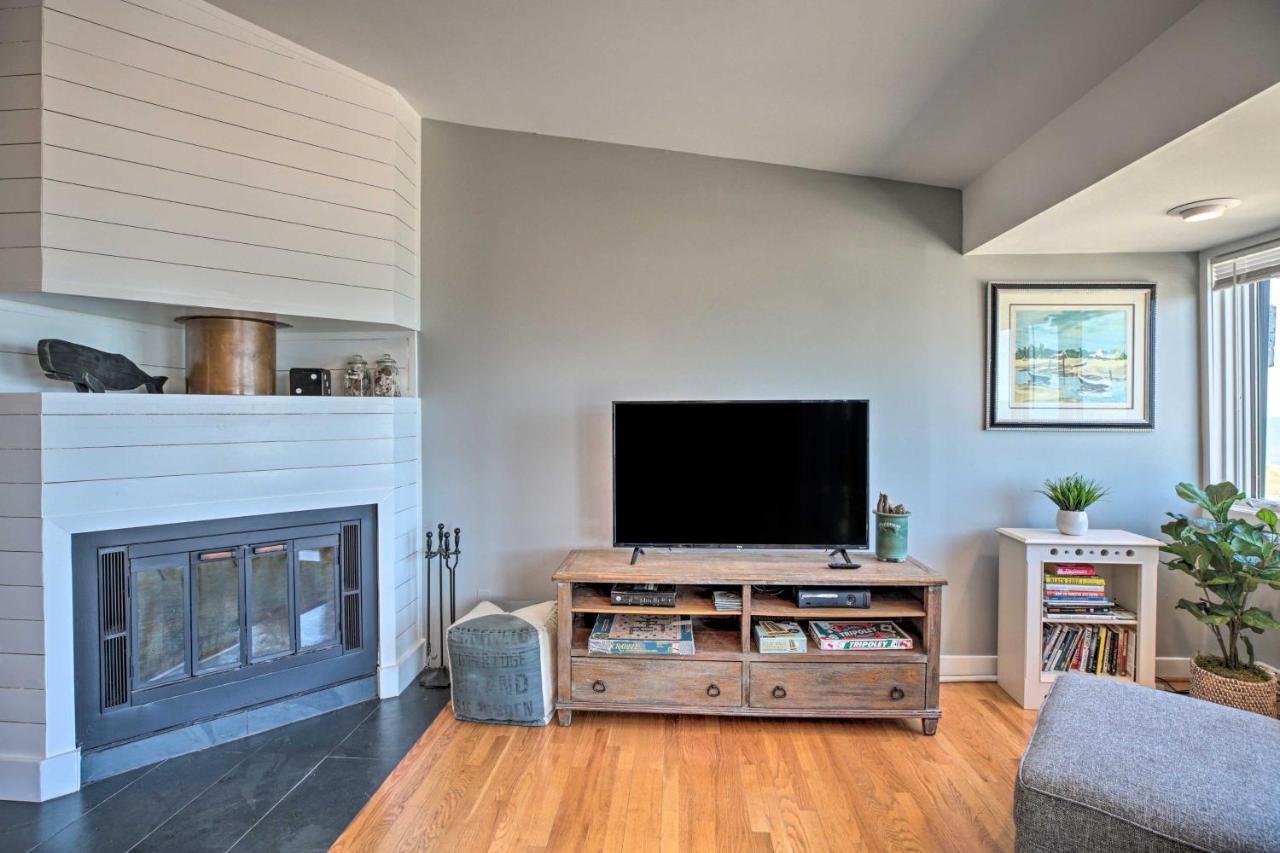 Lakefront Family Retreat With Grill Steps To Beach! Gary Εξωτερικό φωτογραφία