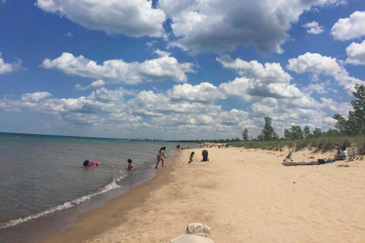 Lakefront Family Retreat With Grill Steps To Beach! Gary Εξωτερικό φωτογραφία